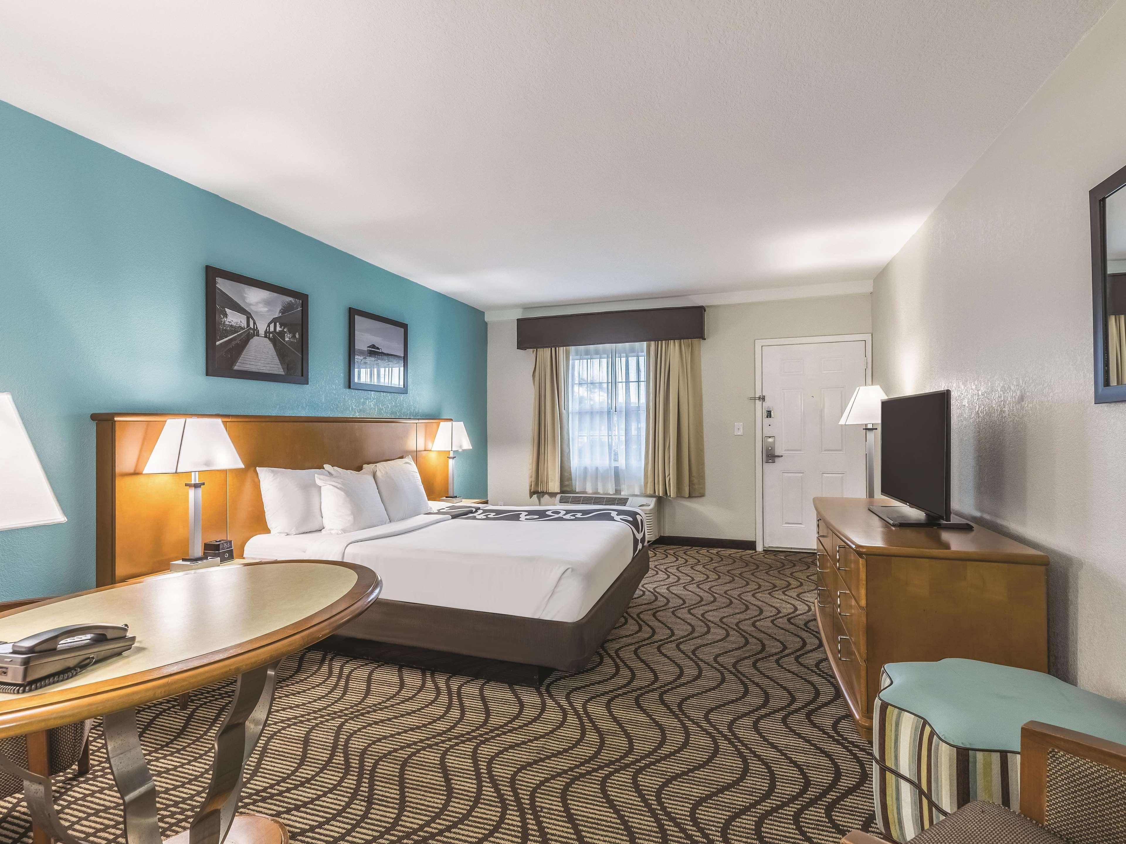 La Quinta Inn By Wyndham Cocoa Beach-Port Canaveral Eksteriør billede