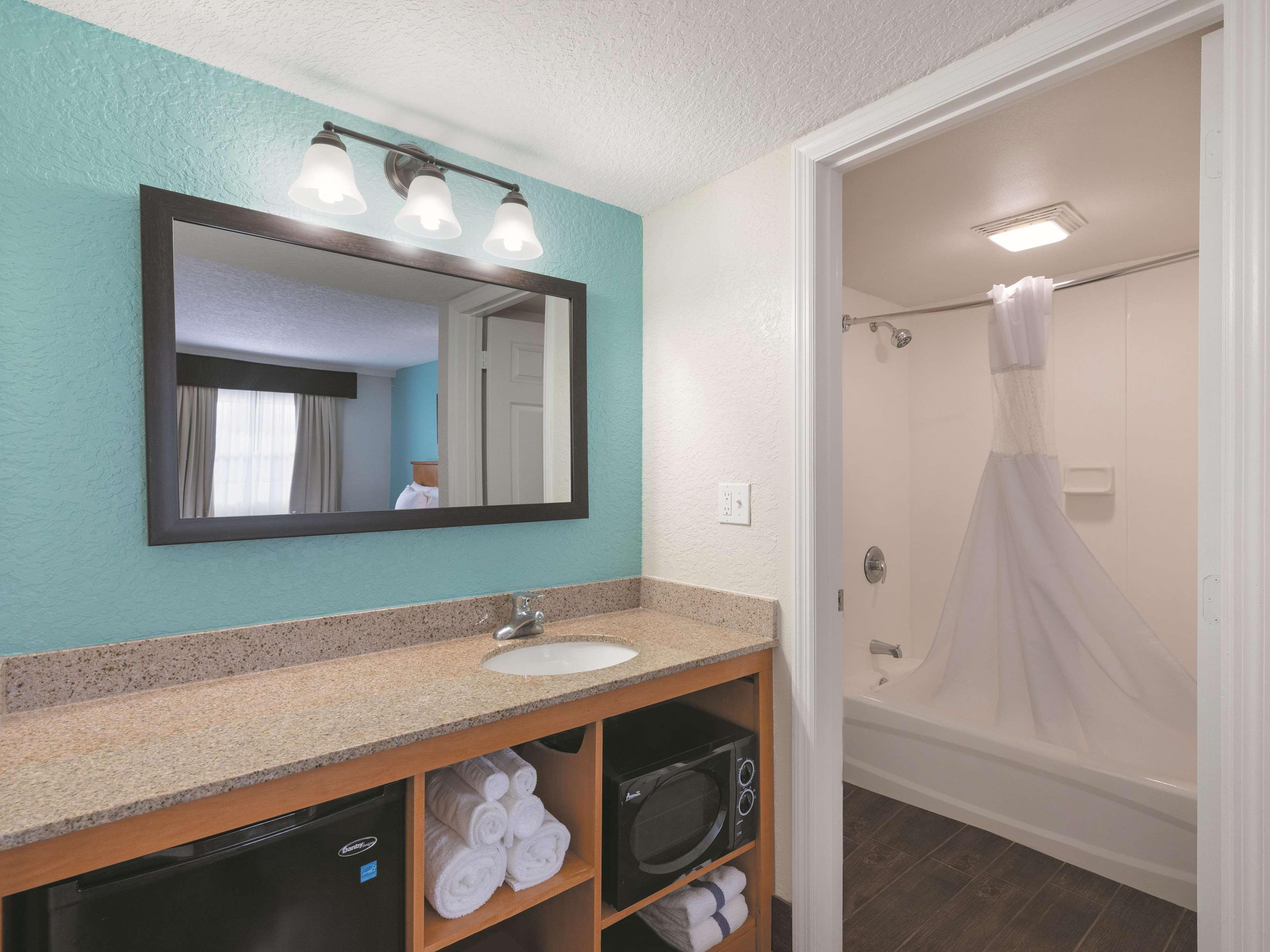 La Quinta Inn By Wyndham Cocoa Beach-Port Canaveral Eksteriør billede