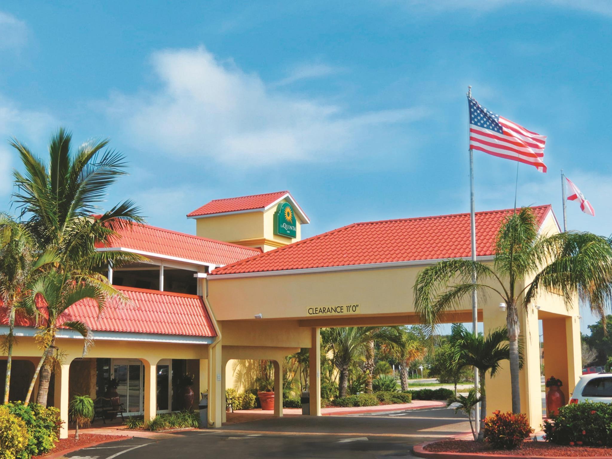 La Quinta Inn By Wyndham Cocoa Beach-Port Canaveral Eksteriør billede