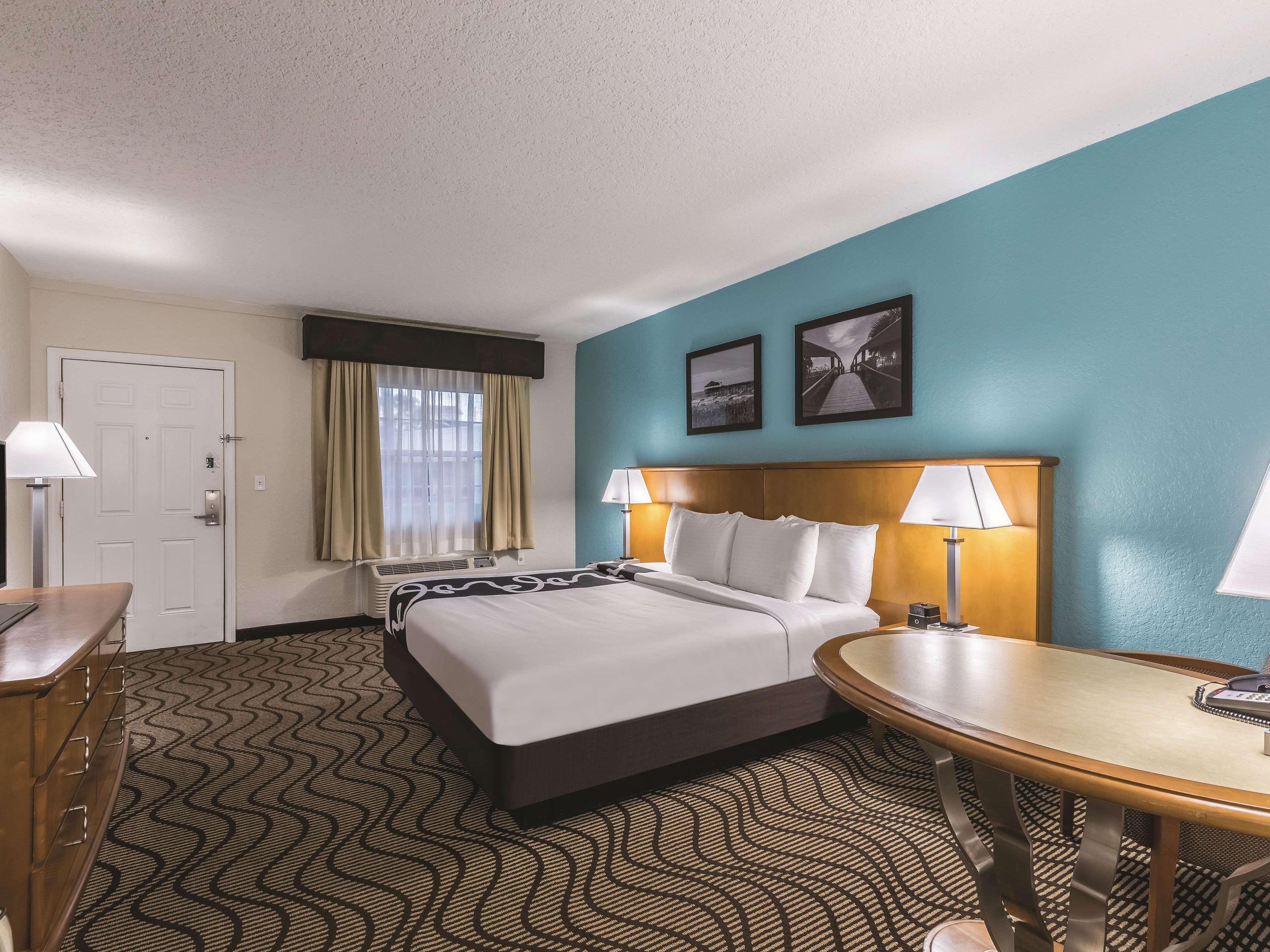 La Quinta Inn By Wyndham Cocoa Beach-Port Canaveral Eksteriør billede