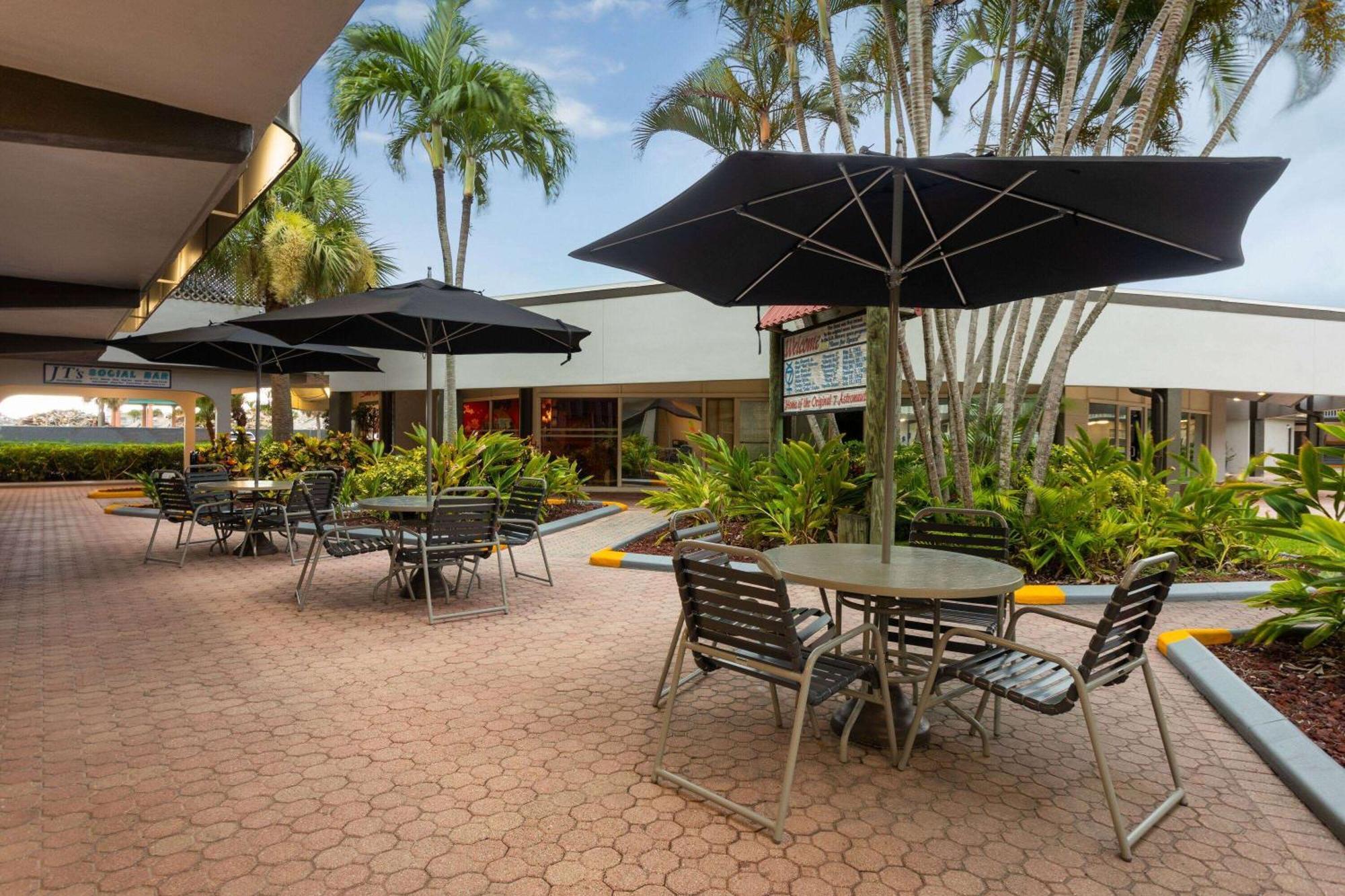 La Quinta Inn By Wyndham Cocoa Beach-Port Canaveral Eksteriør billede