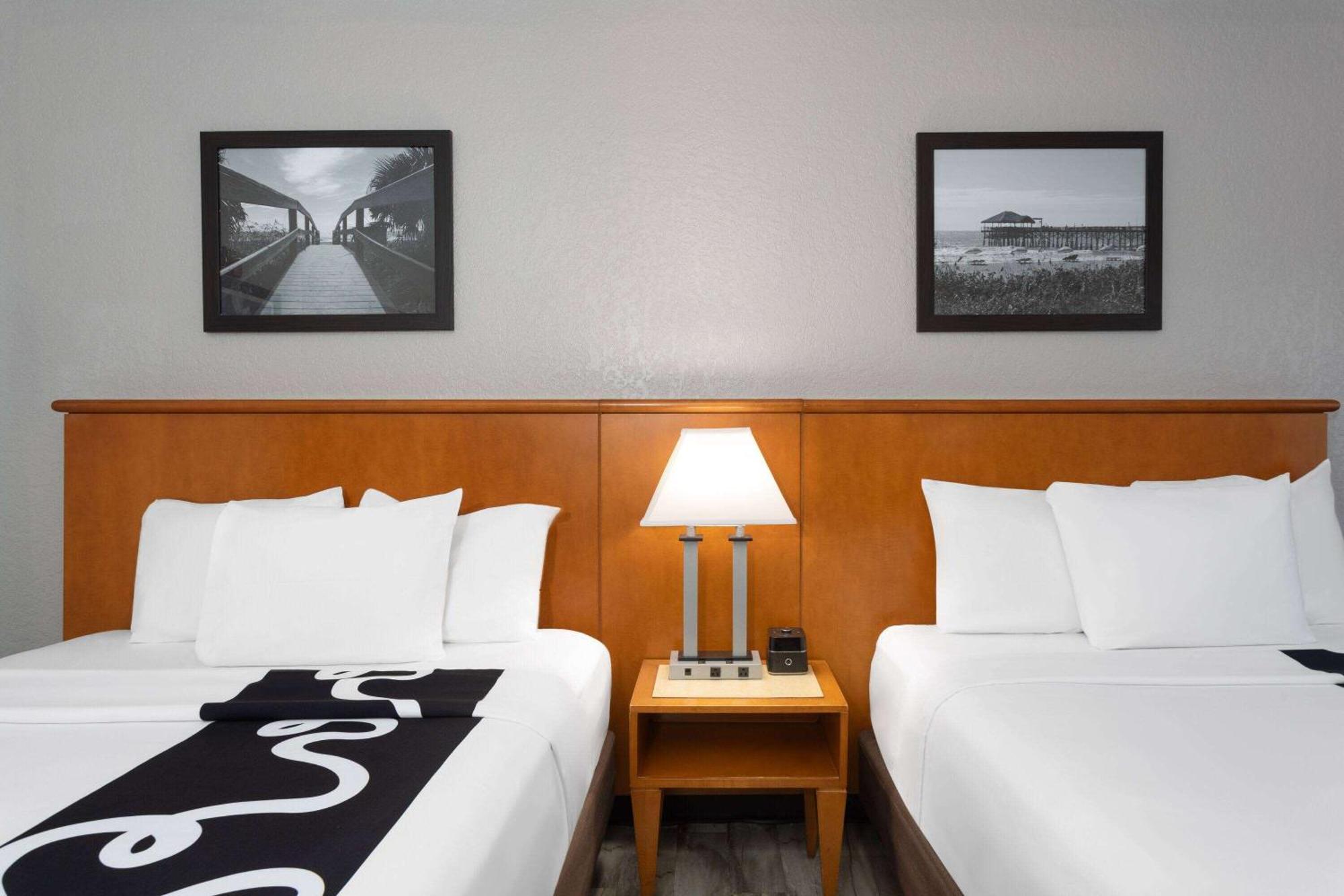 La Quinta Inn By Wyndham Cocoa Beach-Port Canaveral Eksteriør billede