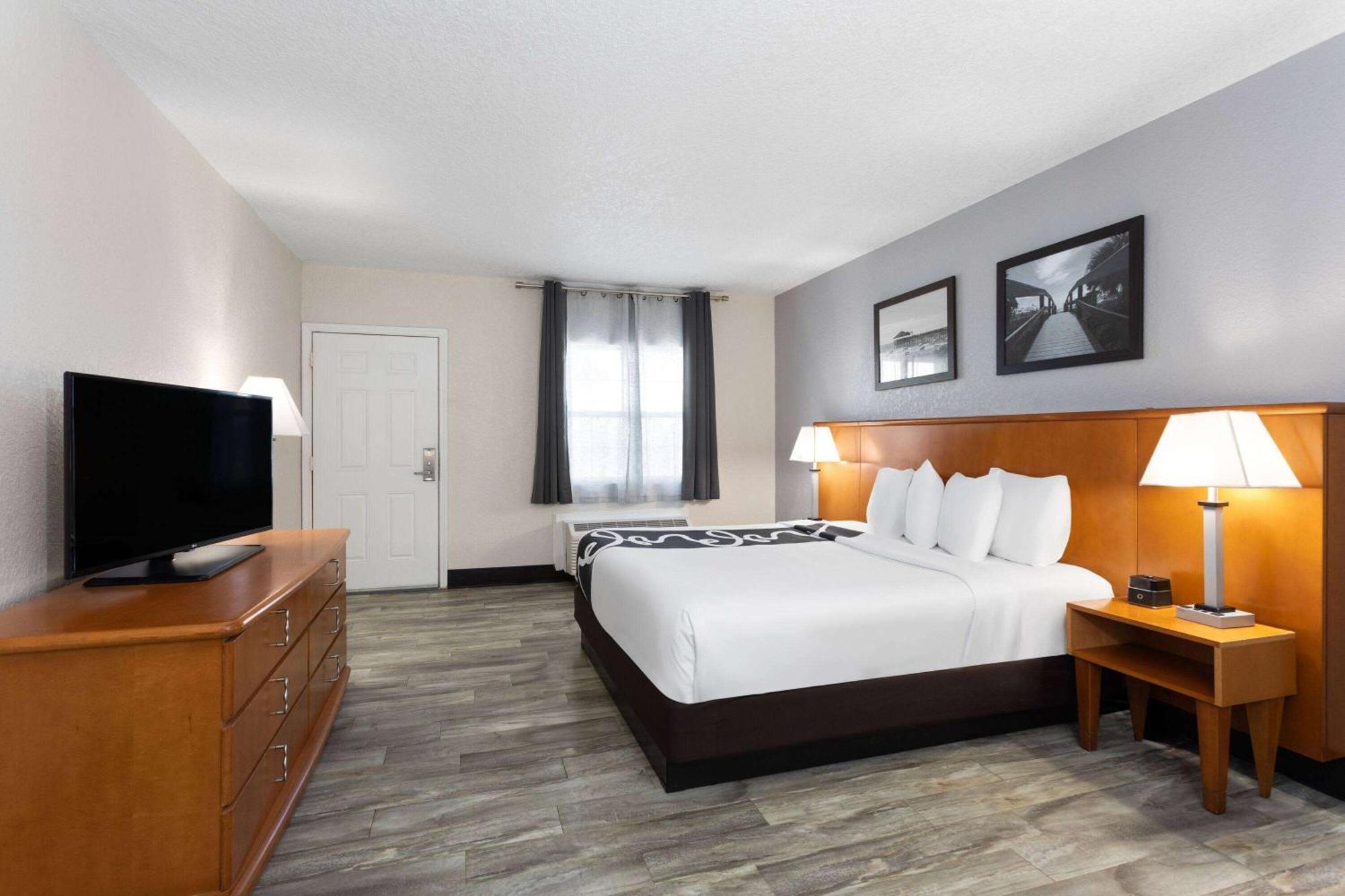 La Quinta Inn By Wyndham Cocoa Beach-Port Canaveral Eksteriør billede