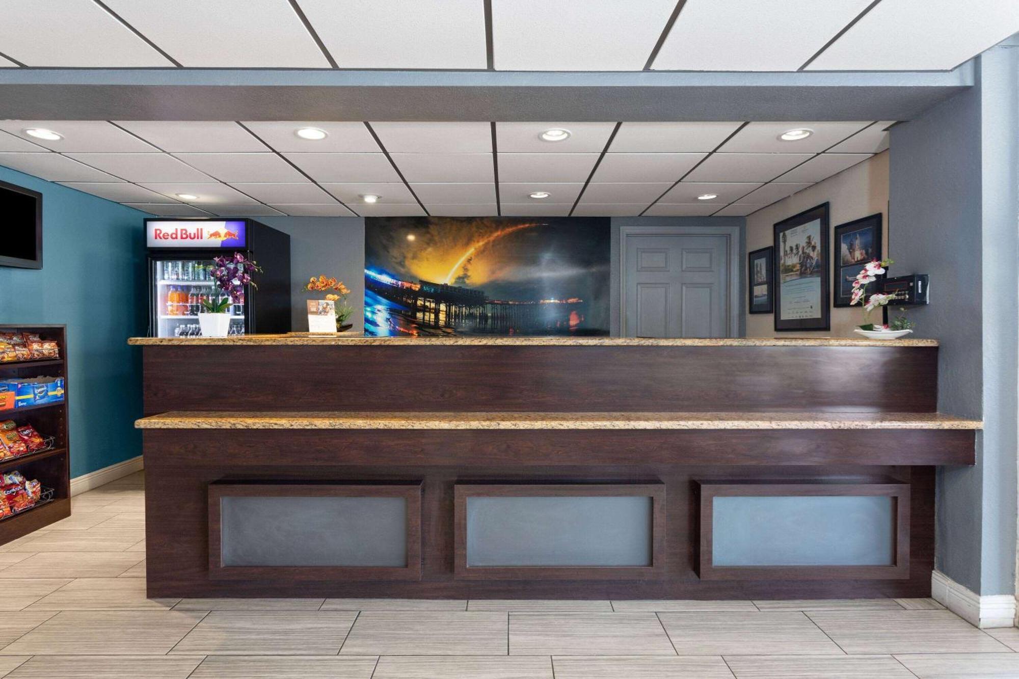 La Quinta Inn By Wyndham Cocoa Beach-Port Canaveral Eksteriør billede