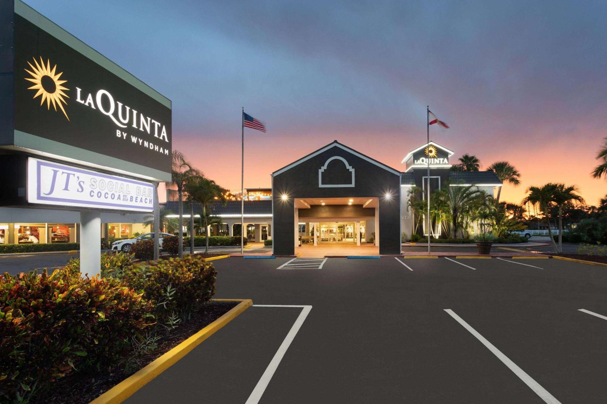 La Quinta Inn By Wyndham Cocoa Beach-Port Canaveral Eksteriør billede